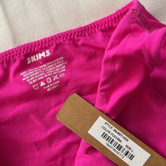 NWT Skims Fits Everybody High Neck Body Suit Size Large - Picture 6 of 6